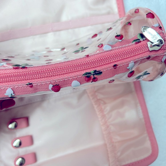 NWOT.Miamica Pink Strawberry Print Makeup and jewelry case - Picture 7 of 10
